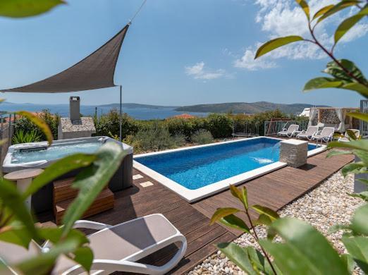 Villa Hedonist Seget Vranjica Exteriör bild
