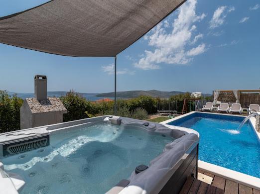 Villa Hedonist Seget Vranjica Exteriör bild