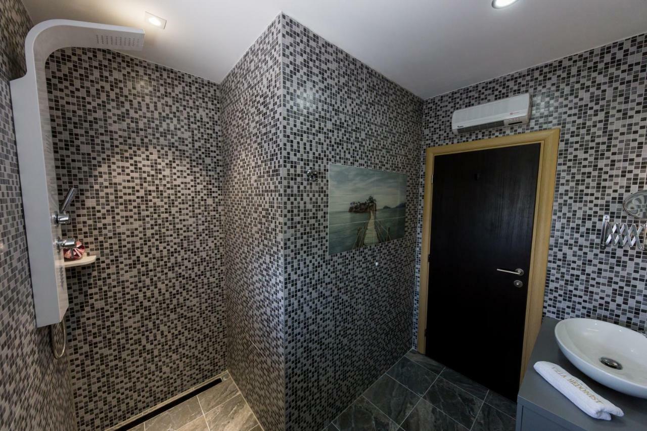 Villa Hedonist Seget Vranjica Exteriör bild