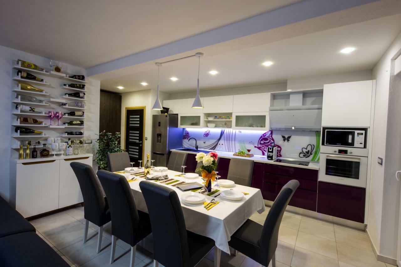 Villa Hedonist Seget Vranjica Exteriör bild