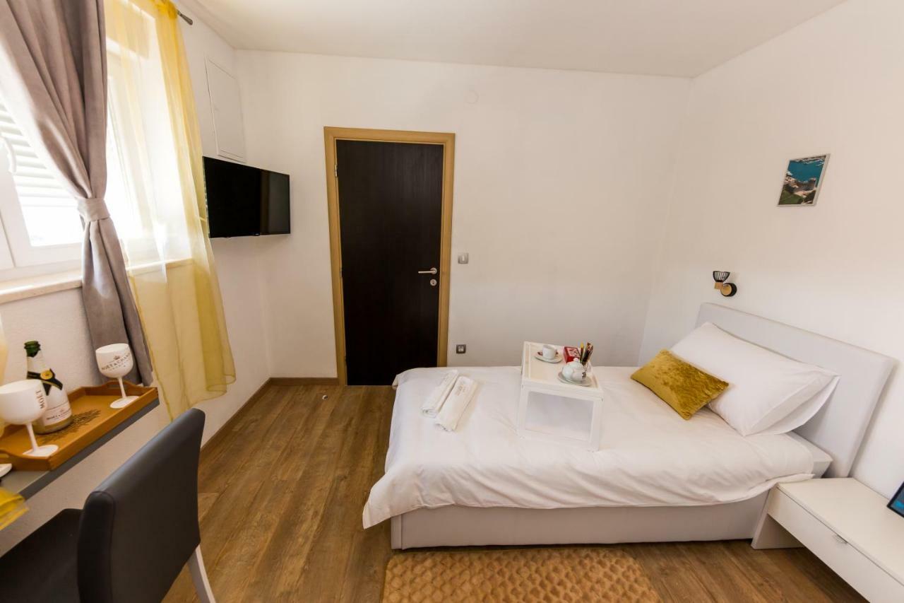 Villa Hedonist Seget Vranjica Exteriör bild